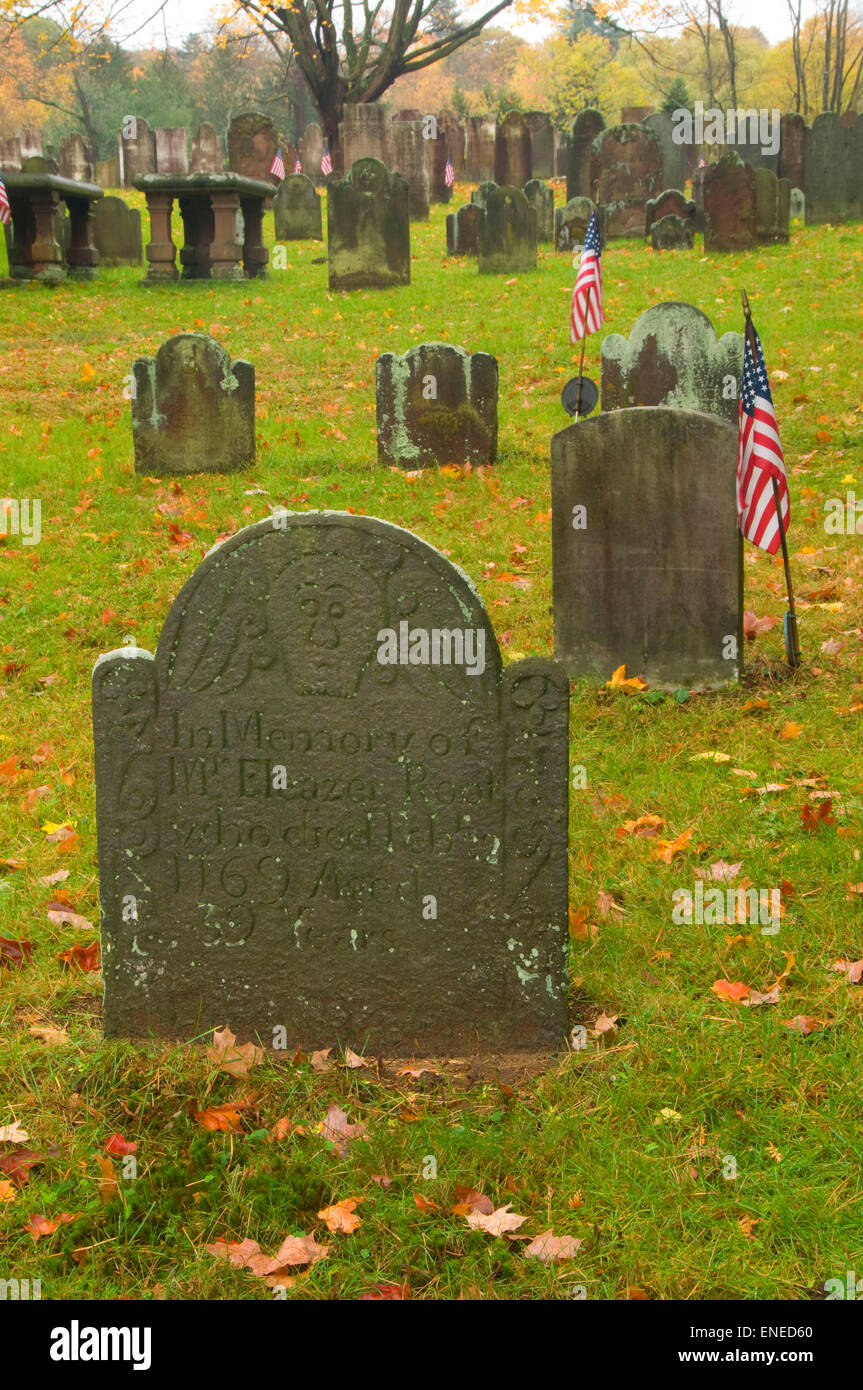 CT06181 lapidi, Memento Mori di seppellimento di massa, Farmington, Connecticut Foto Stock