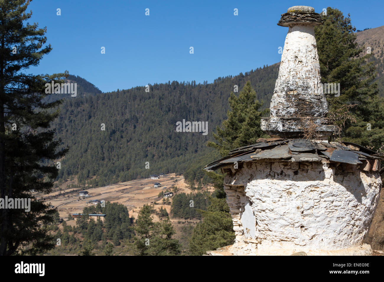 Mane parete vicino il monastero Gangtey, Phobjikha Valley, Western Bhutan - Asia Foto Stock