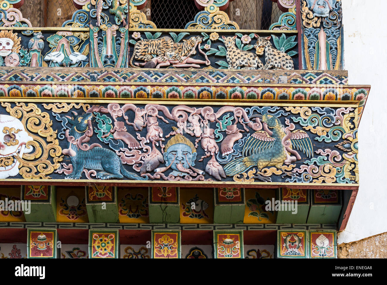 Dettagli architettonici del monastero Gangtey, Phobjikha Valley, Western Bhutan - Asia Foto Stock