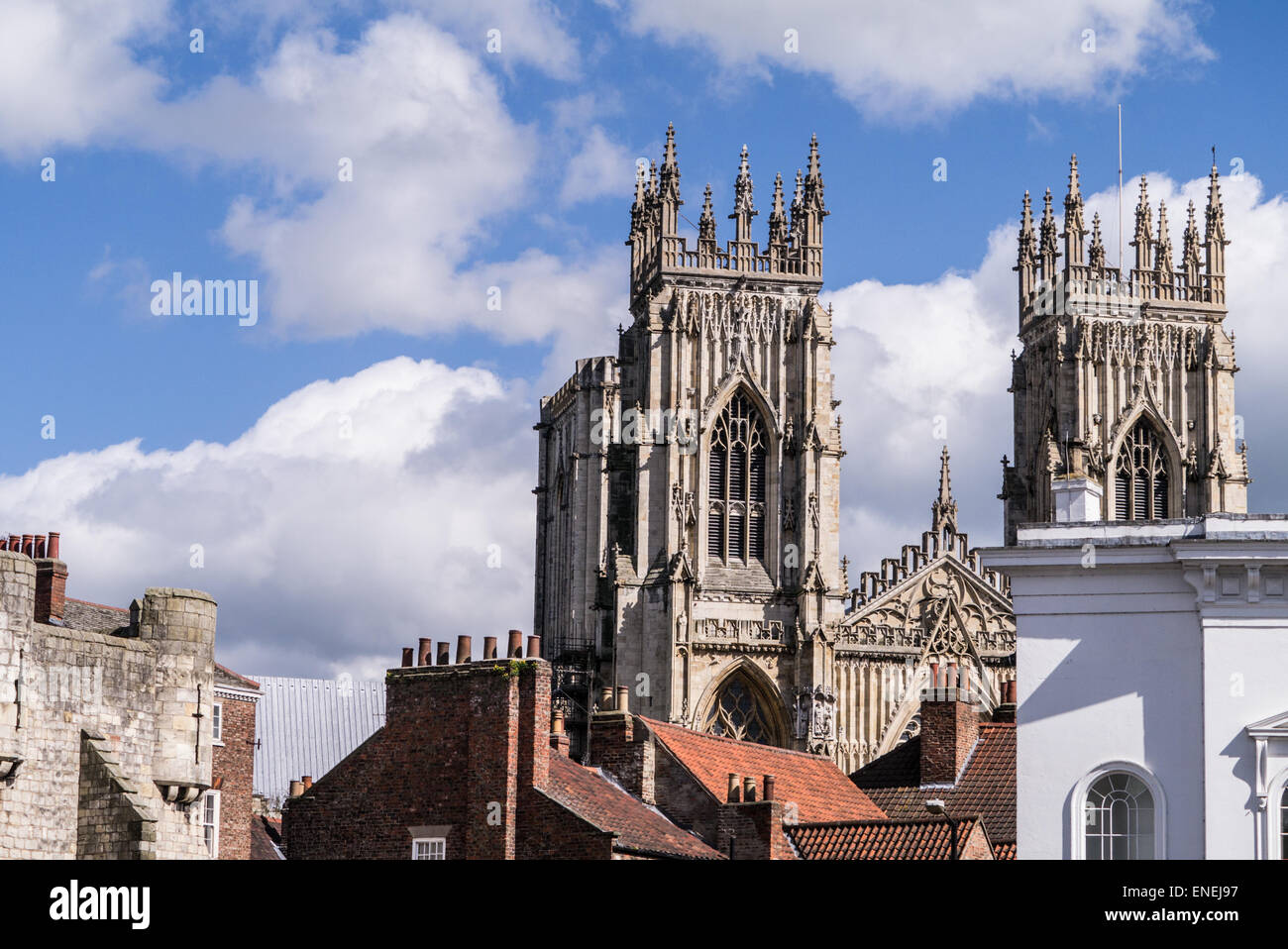York Minster sopra i tetti, York, Regno Unito Foto Stock