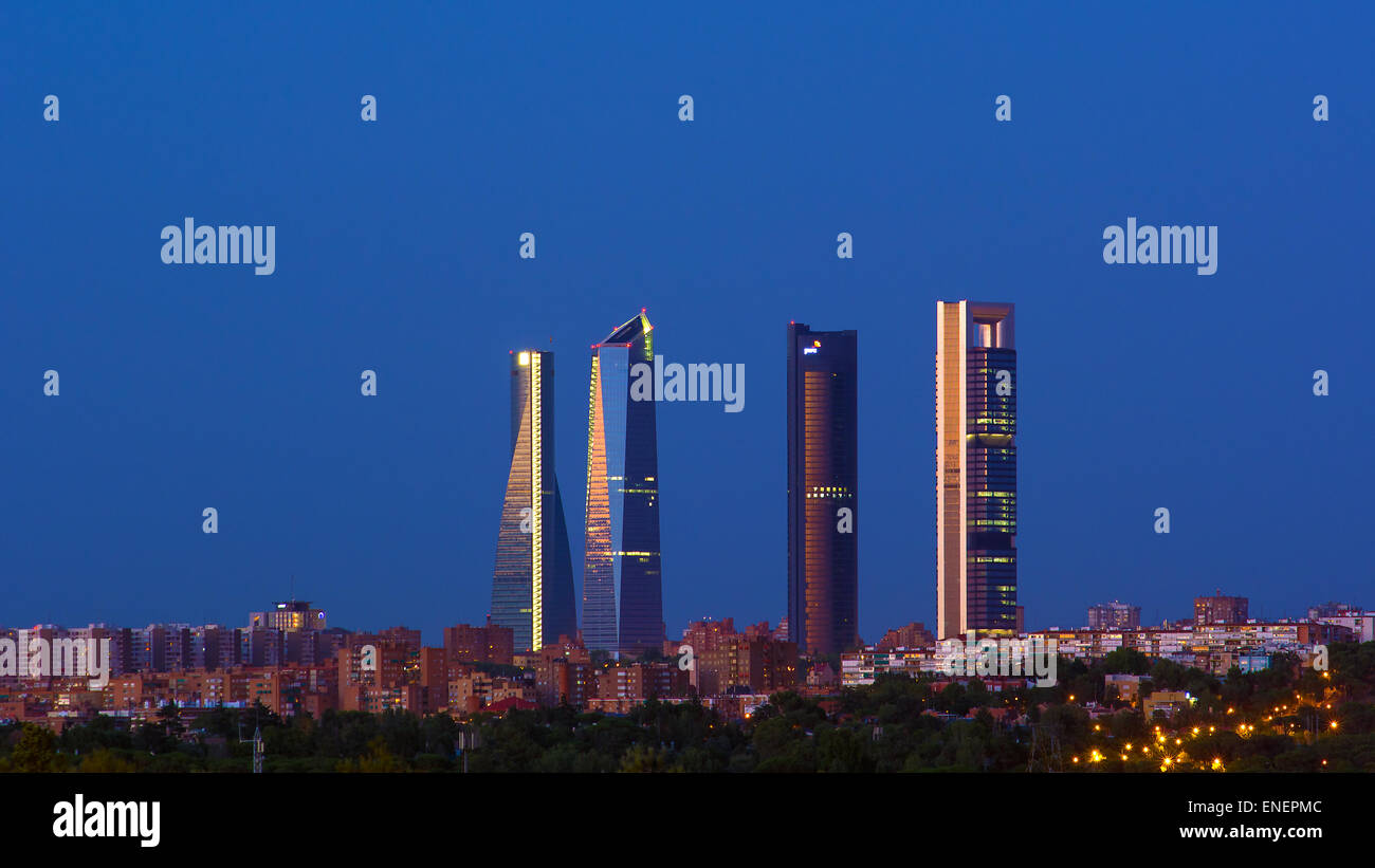 Vista sulle torri della zona degli affari di Madrid Foto Stock