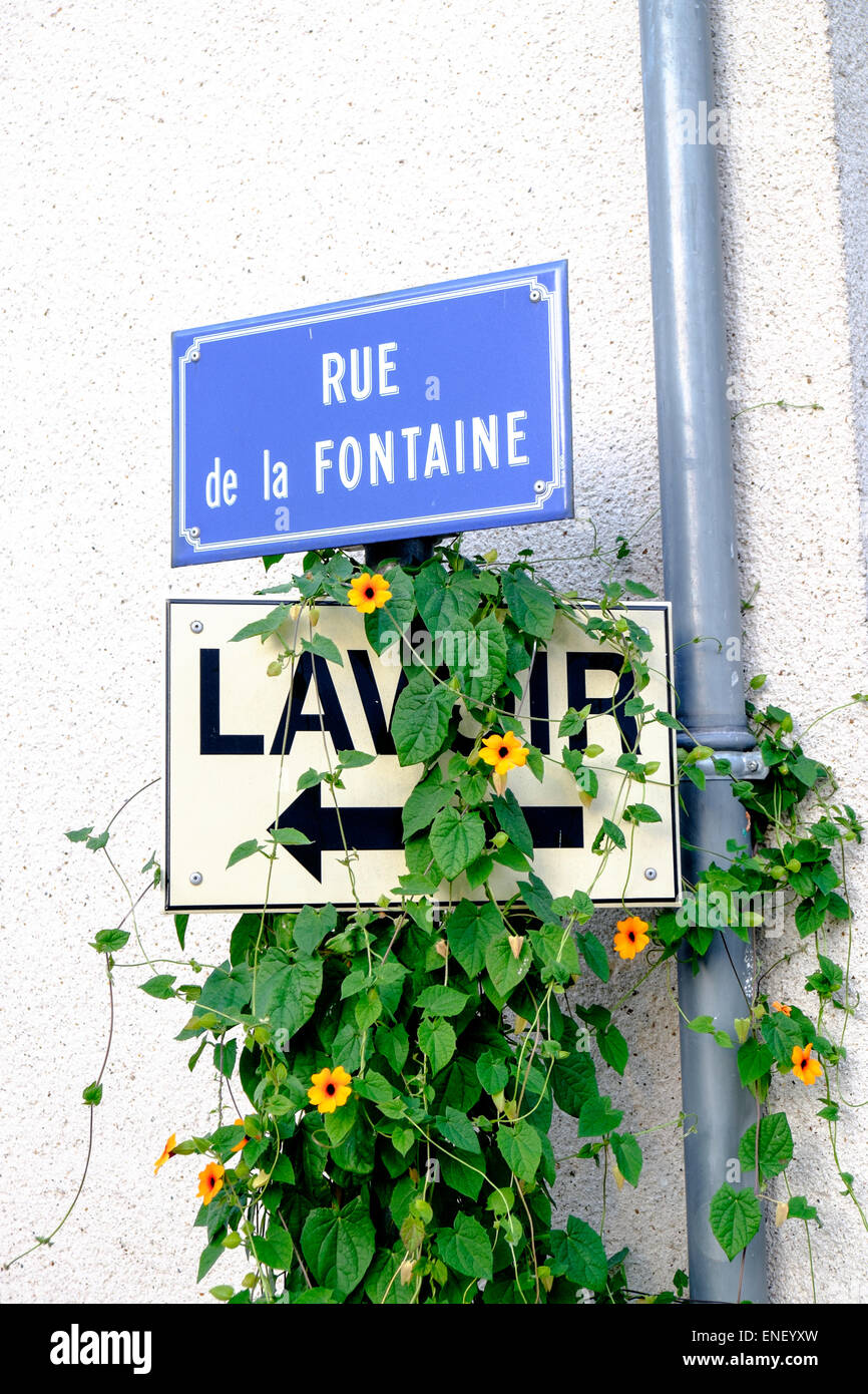 Segno di lavoir nel villaggio di Avaray, Loir-et-Cher, Francia Foto Stock