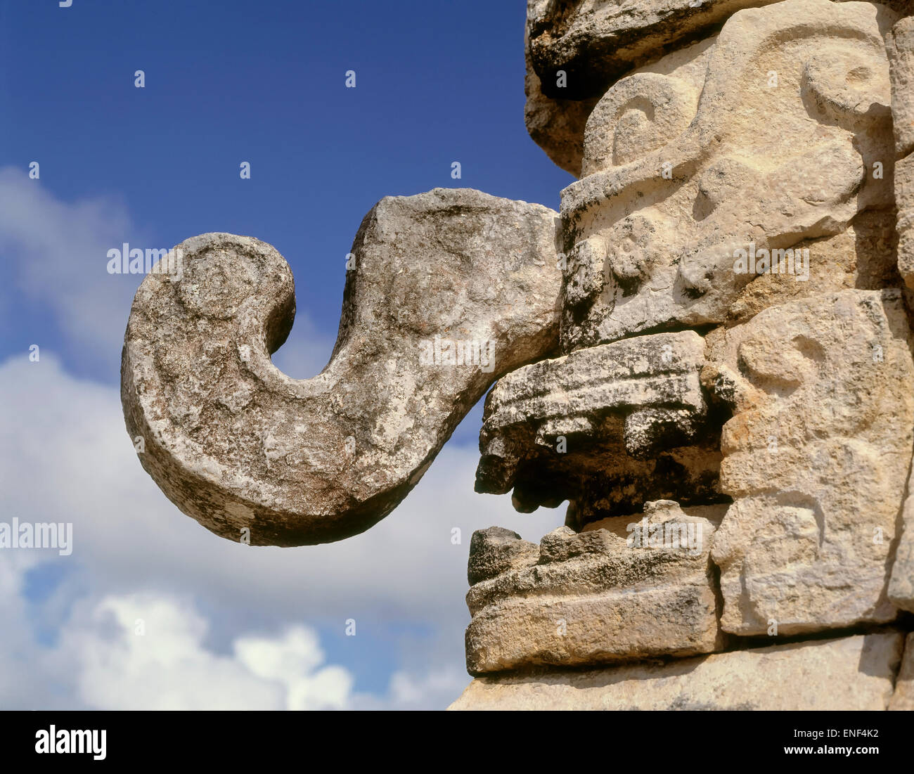 Chichen-Itza, Yucatan, Messico. Maschera di Chaac il dio della pioggia. La Città precolombiana di Chichen-Itza è un sito Patrimonio Mondiale dell'UNESCO Foto Stock