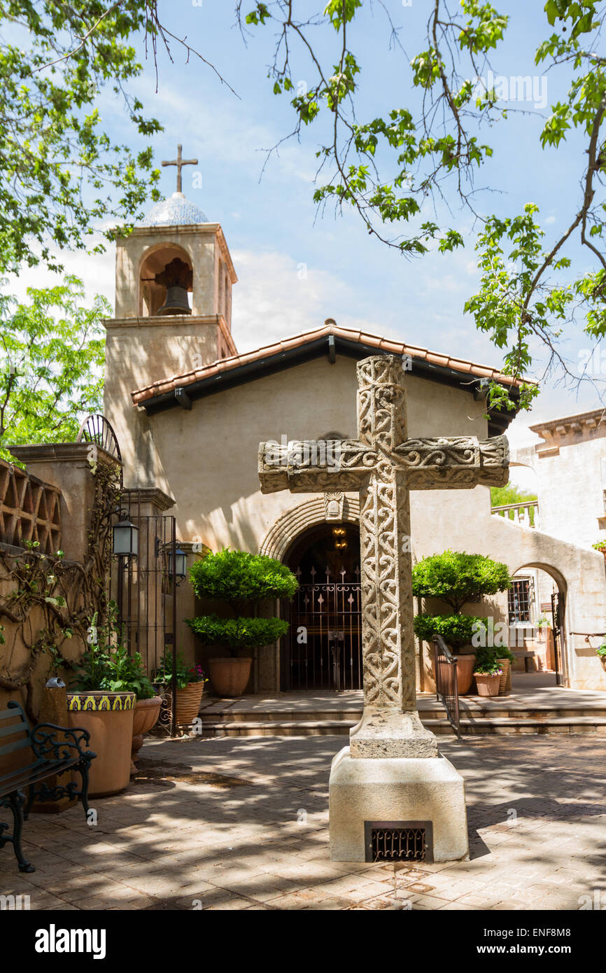Elegante design che incorpora la natura e i simboli religiosi nel sud-ovest americano Foto Stock