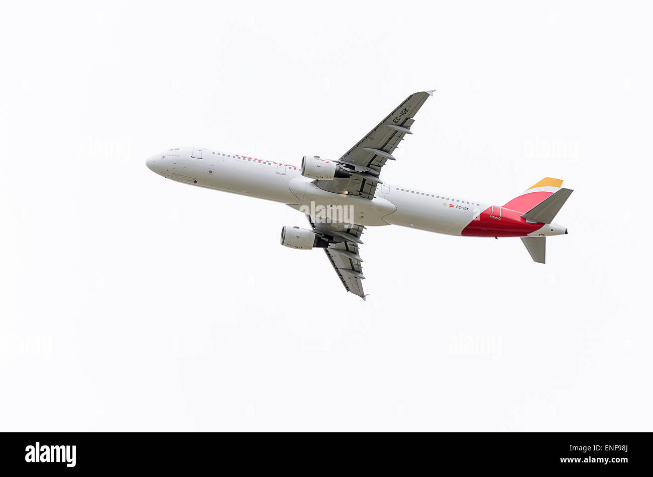 -Aeromobili Airbus A321-, -Iberia- compagnia aerea, è tenuto fuori da Madrid-Barajas : Adolfo SUAREZ- aeroporto. Foto Stock