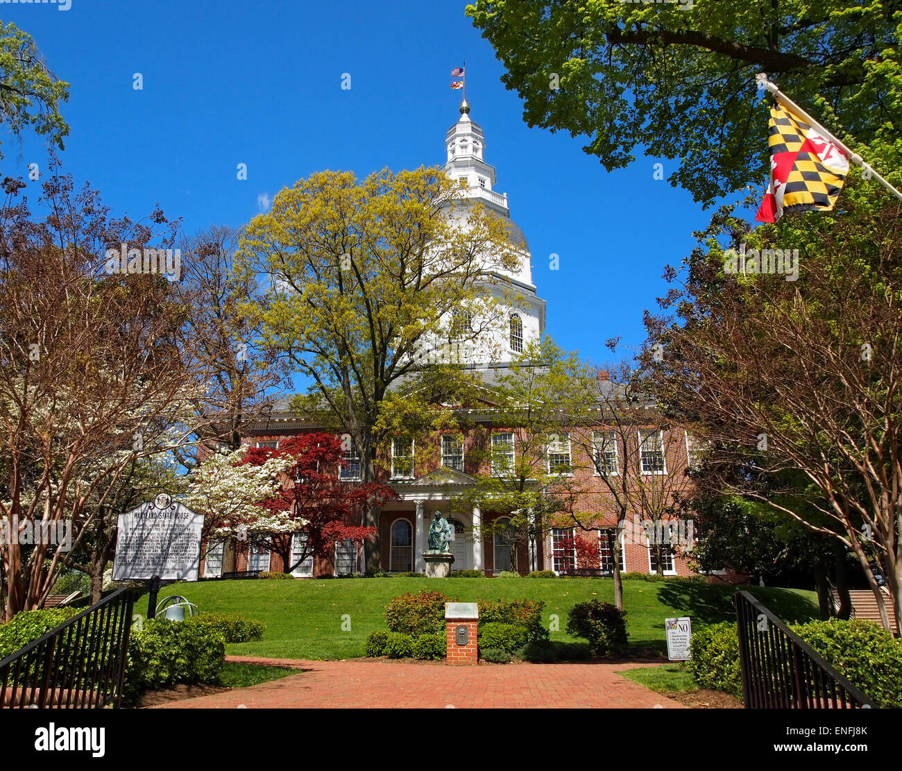 ANNAPOLIS, MD - Aprile 29, 2015: Il Maryland State House, in Annapolis, MD, il Campidoglio dello Stato del Maryland, su una molla da Foto Stock