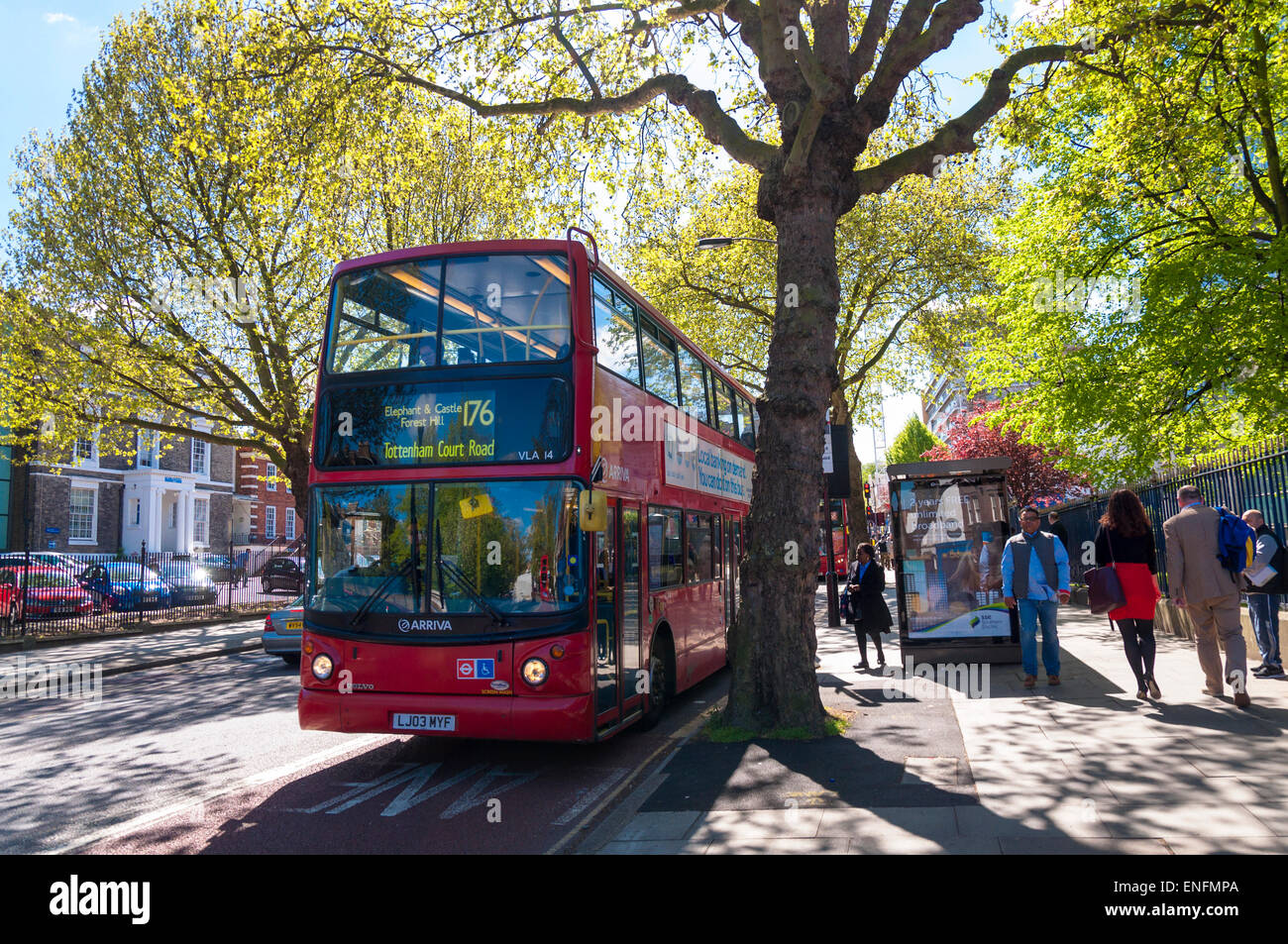 Numero 176 bus in Denmark Hill London REGNO UNITO Foto Stock