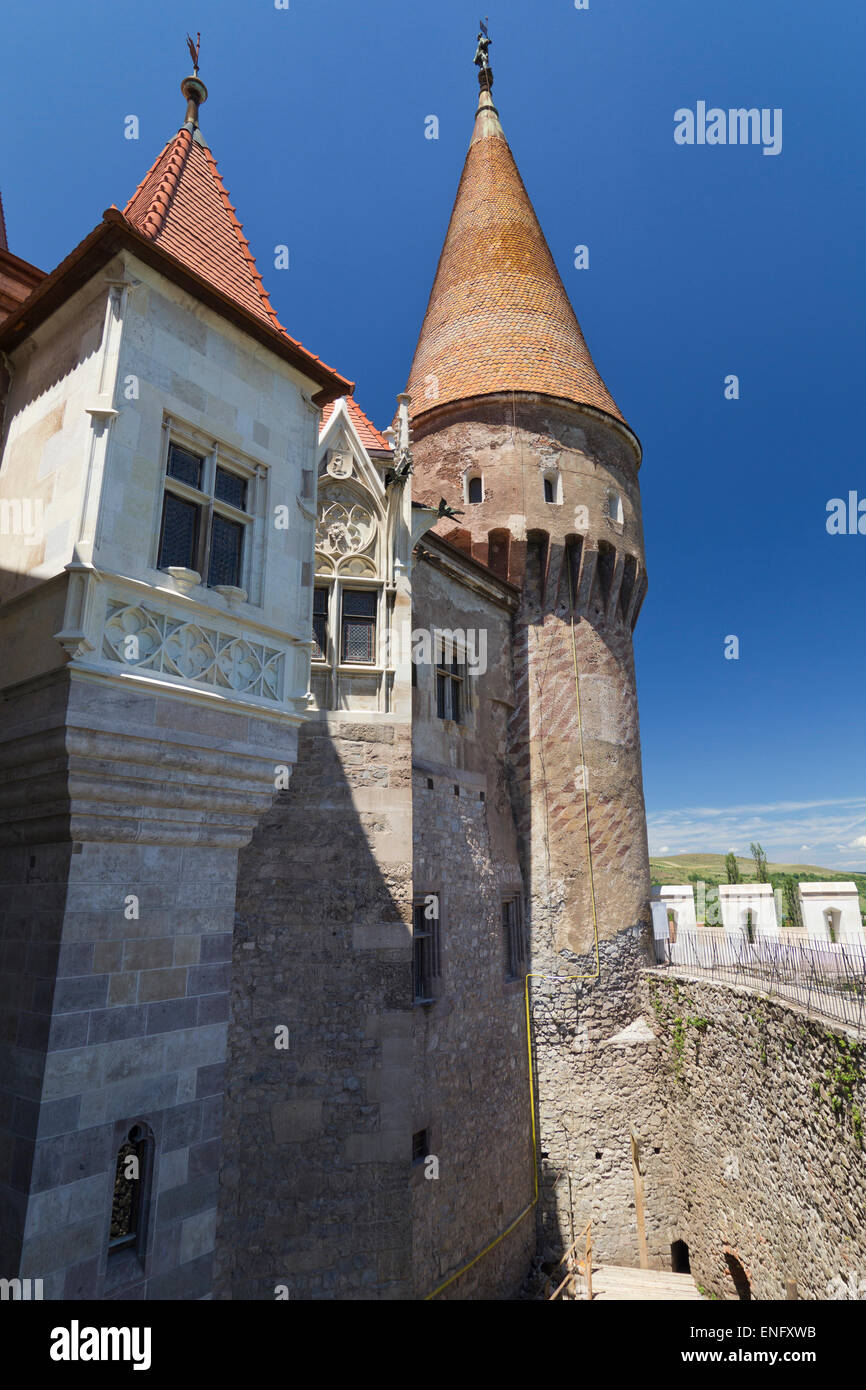 Hunedoara, Romania, turismo, gotico, mattoni, corvinesti, hunyad, torre medievale, pietra, invecchiato, gate, guardia, viaggi, Citadel, terra Foto Stock