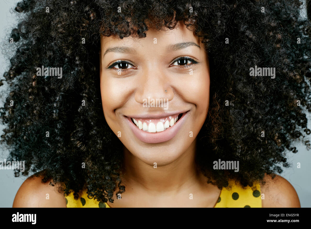 In prossimità della faccia di razza mista donna Foto Stock In prossimità della faccia di razza mista donna Foto Stock