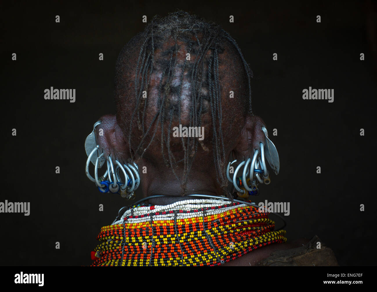 Turkana tribù donna con enormi collane ed orecchini, Lago Turkana, Loiyangalani, Kenya Foto Stock