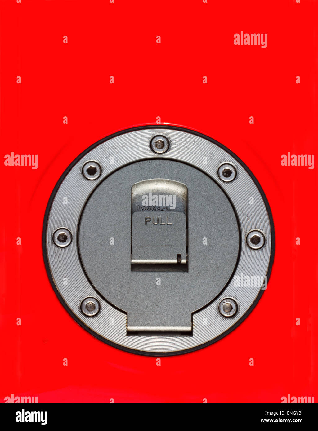 Vista dall'alto del tappo di carburante del motociclo in rosso del serbatoio del gas Foto Stock