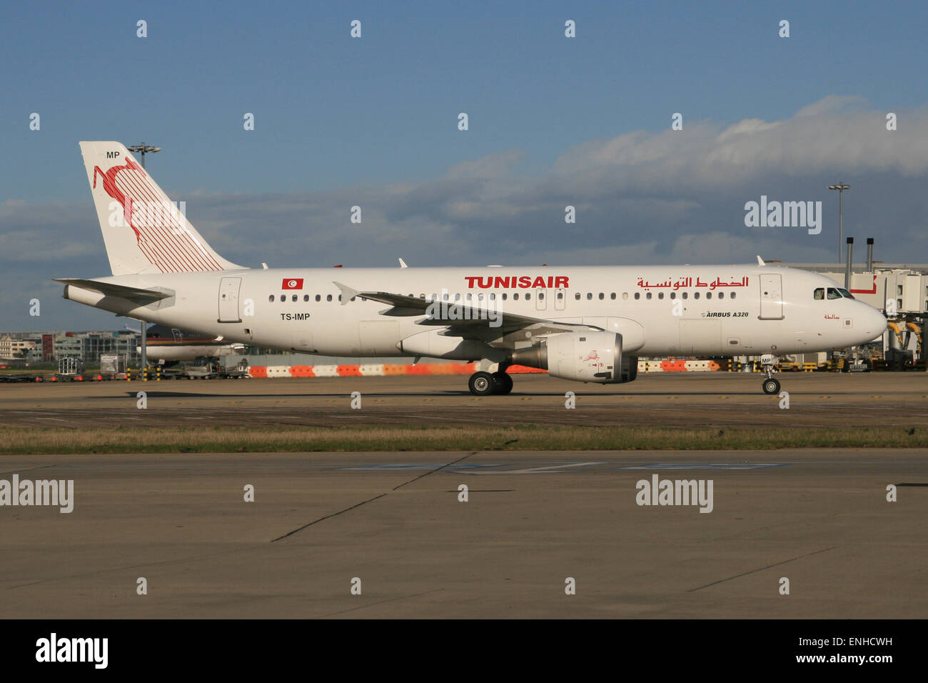 Tunisair a320 immagini e fotografie stock ad alta risoluzione - Alamy