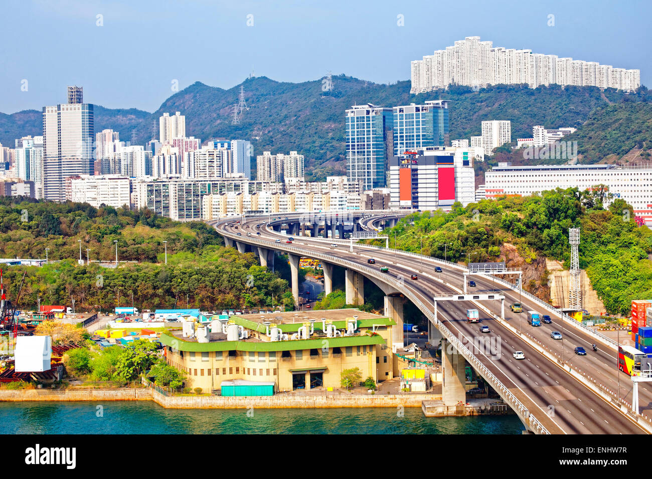Vista su Hong Kong ponte dell'autostrada al giorno Foto Stock