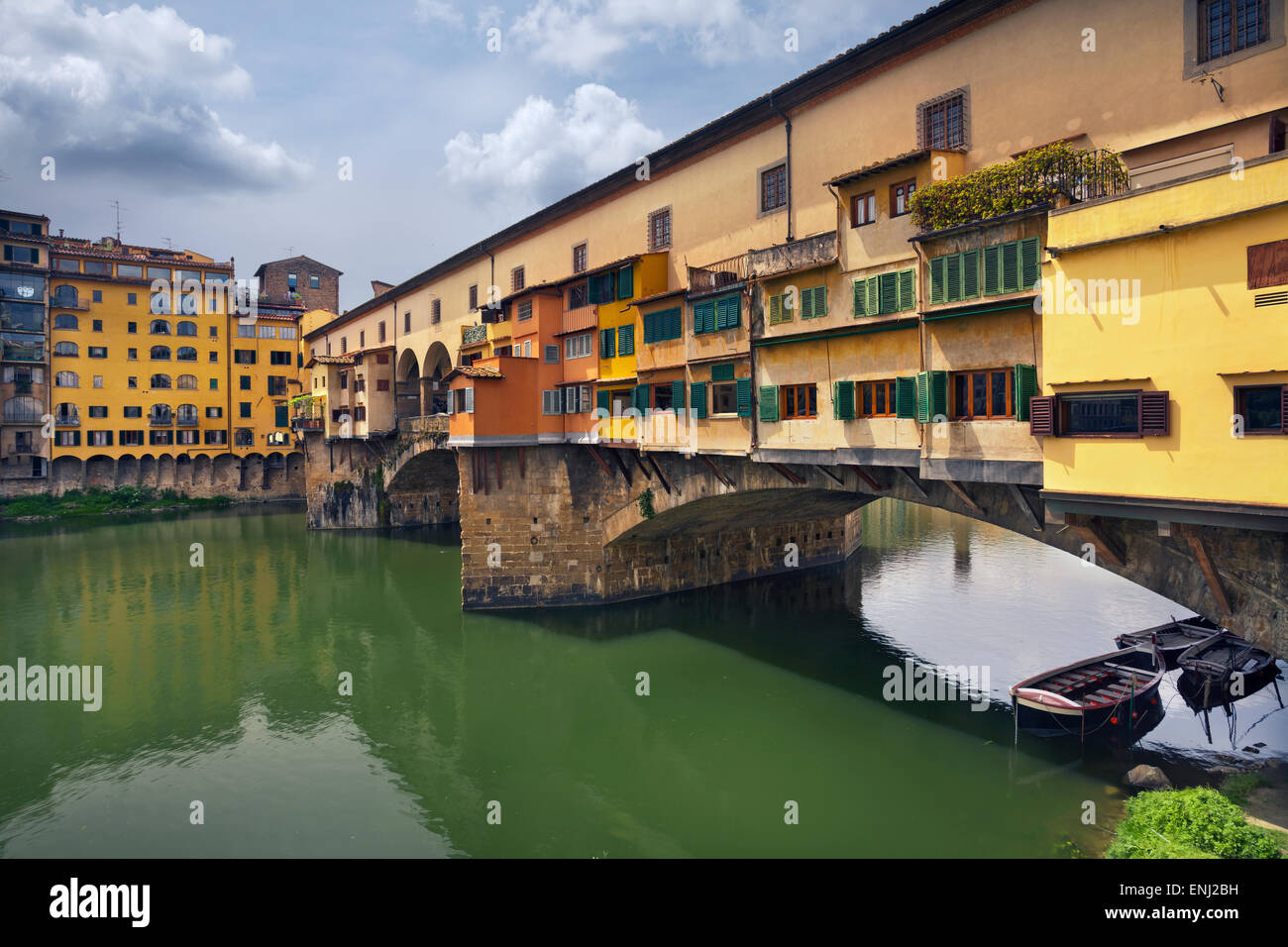 Firenze. Immagine del Ponte Vecchio a Firenze, Italia durante la giornata di primavera. Foto Stock