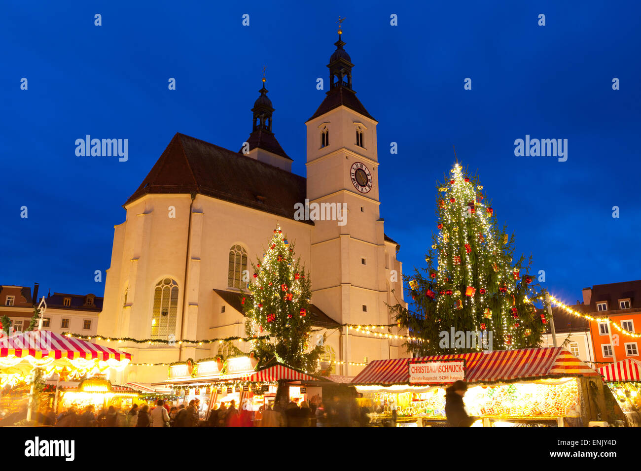 Mercatino di Natale di Neupfarrplatz, Regensburg, Baviera, Germania, Europa Foto Stock