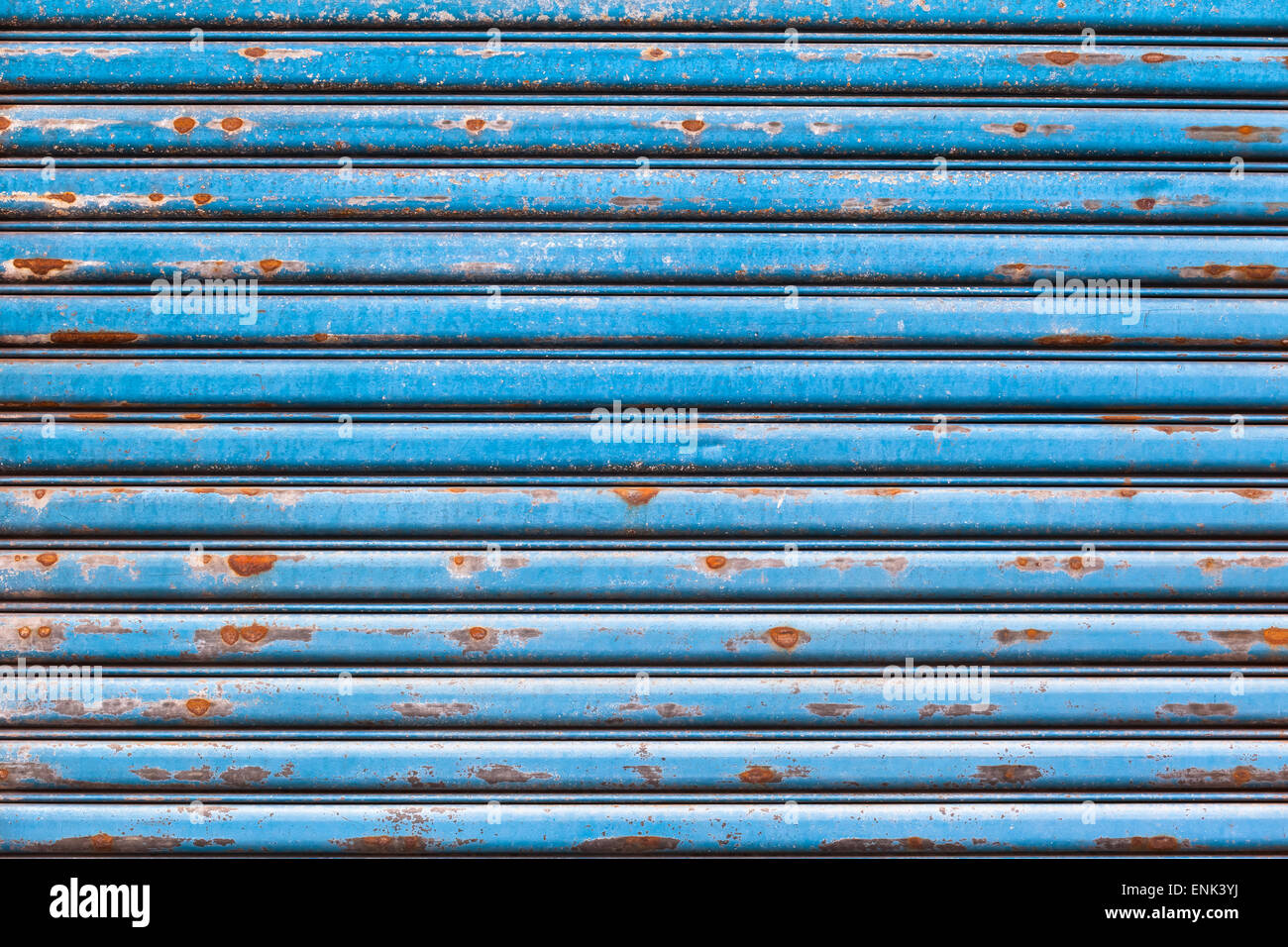 Dettaglio del vintage blu chiuso tapparella Foto Stock