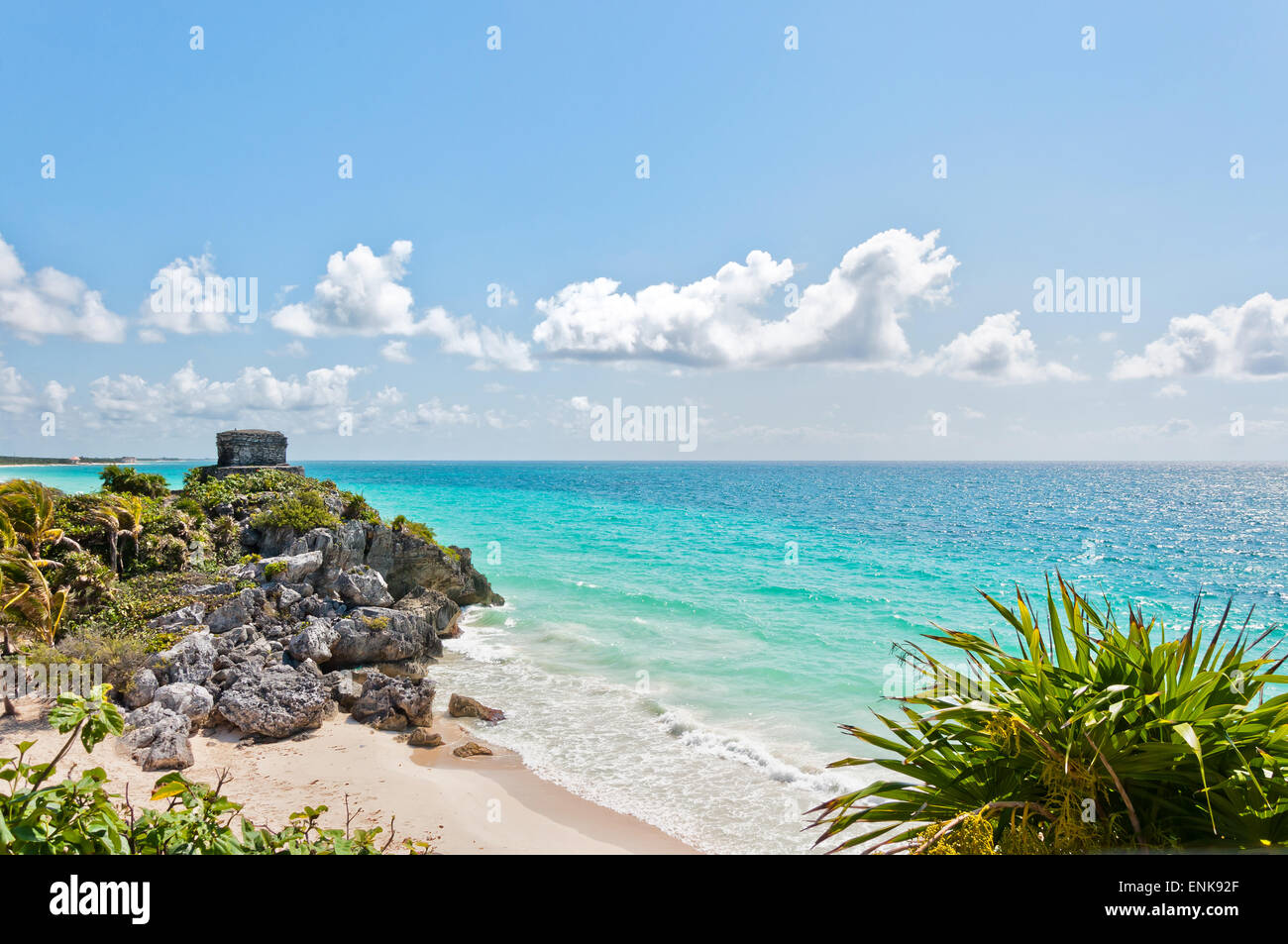 Dio dei venti tempio custodisce Tulum nel mare della baia di ingresso in Quintana Roo, Messico Foto Stock