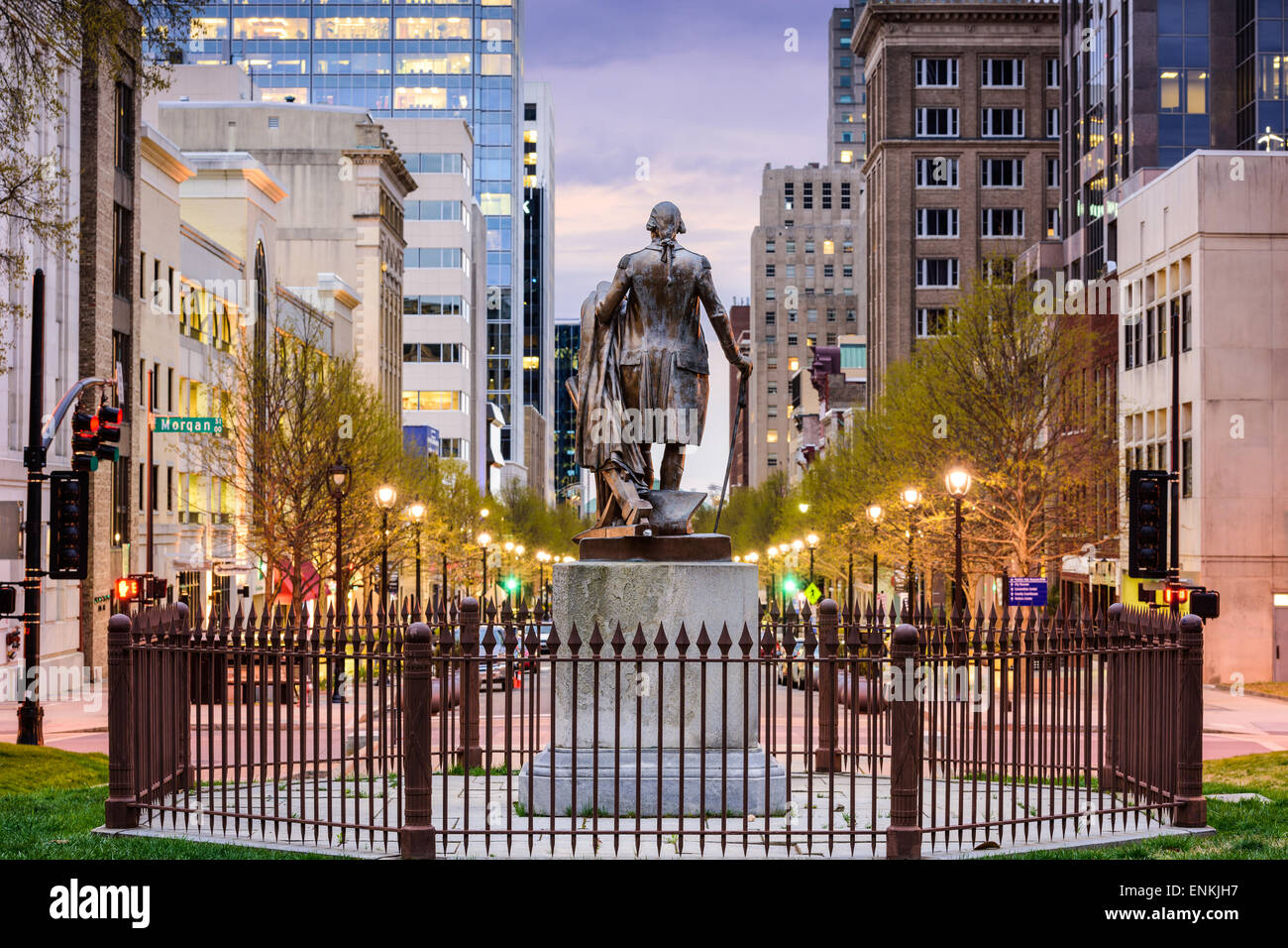 Raleigh, North Carolina, Stati Uniti d'America centro come visto dal Capitol Building motivi. Foto Stock