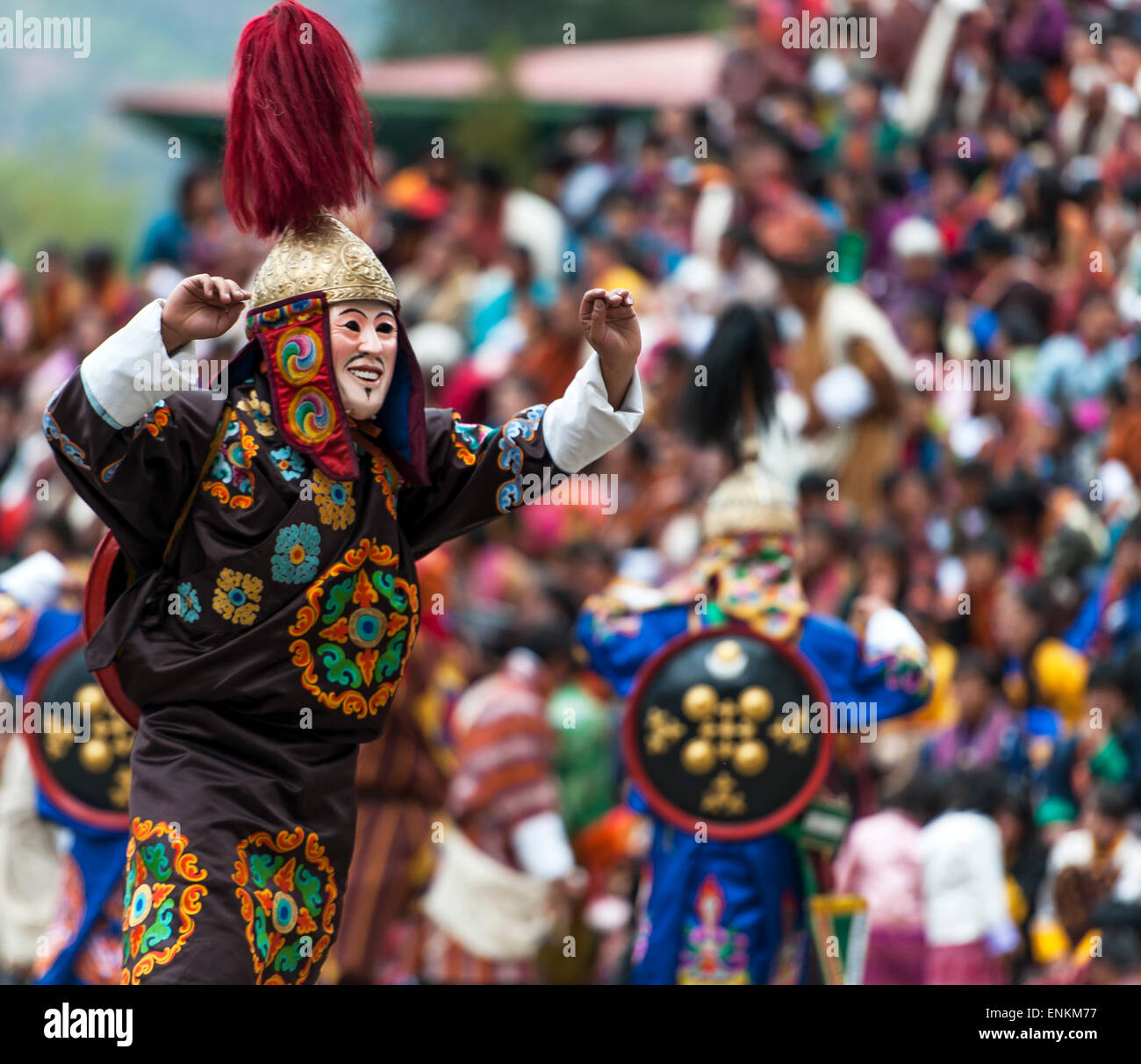 Ballerini di eseguire a paro festival religioso del Bhutan Foto Stock