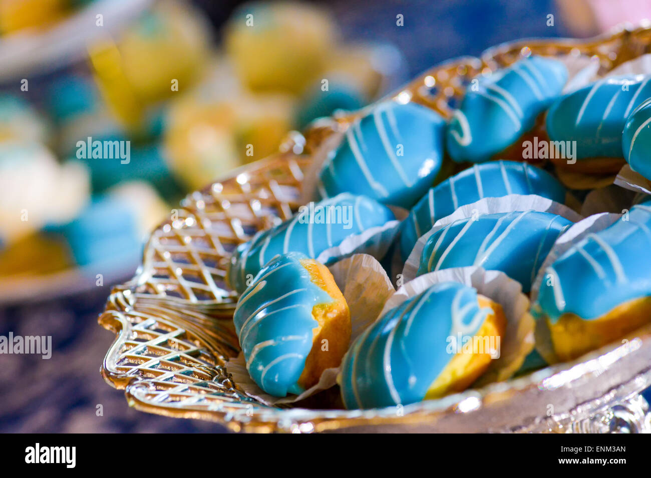 Torte con del marzapane blu Foto Stock