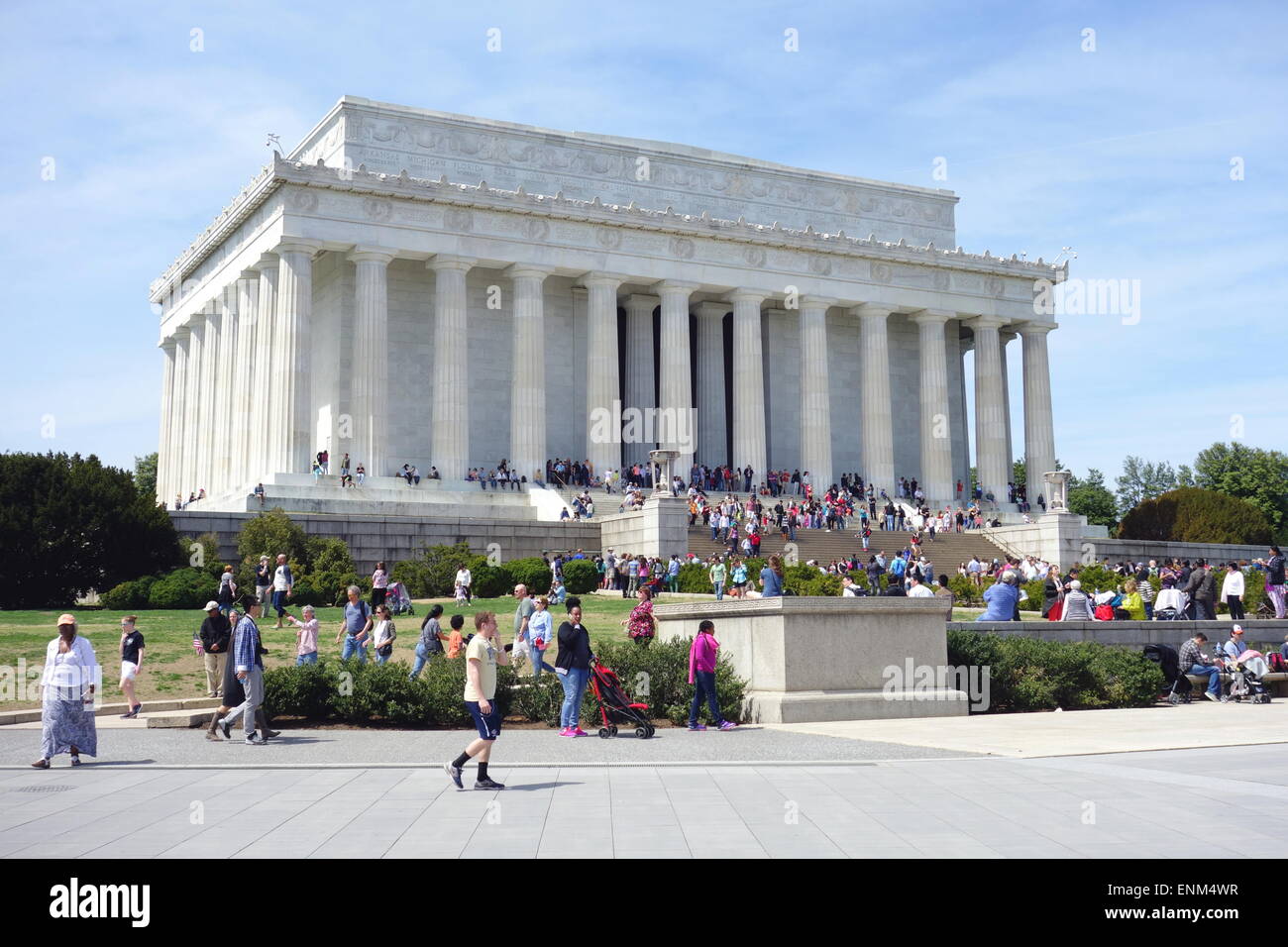 I turisti presso il Lincoln Memorial a Washington DC Foto Stock