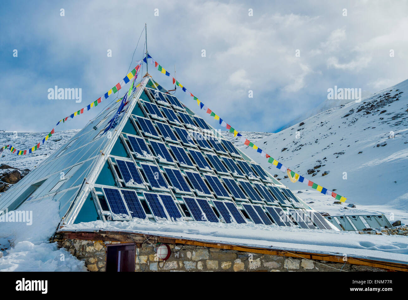 Ad alta altitudine centro di ricerca scientifica in Himalays, Aka la piramide italiana. Foto Stock