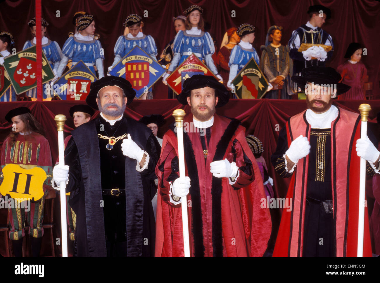 L'Europa, in Belgio, a Bruxelles, i partecipanti del festival Ommegang presso la Grand Place [l'Ommegang è stato originariamente creato per Foto Stock