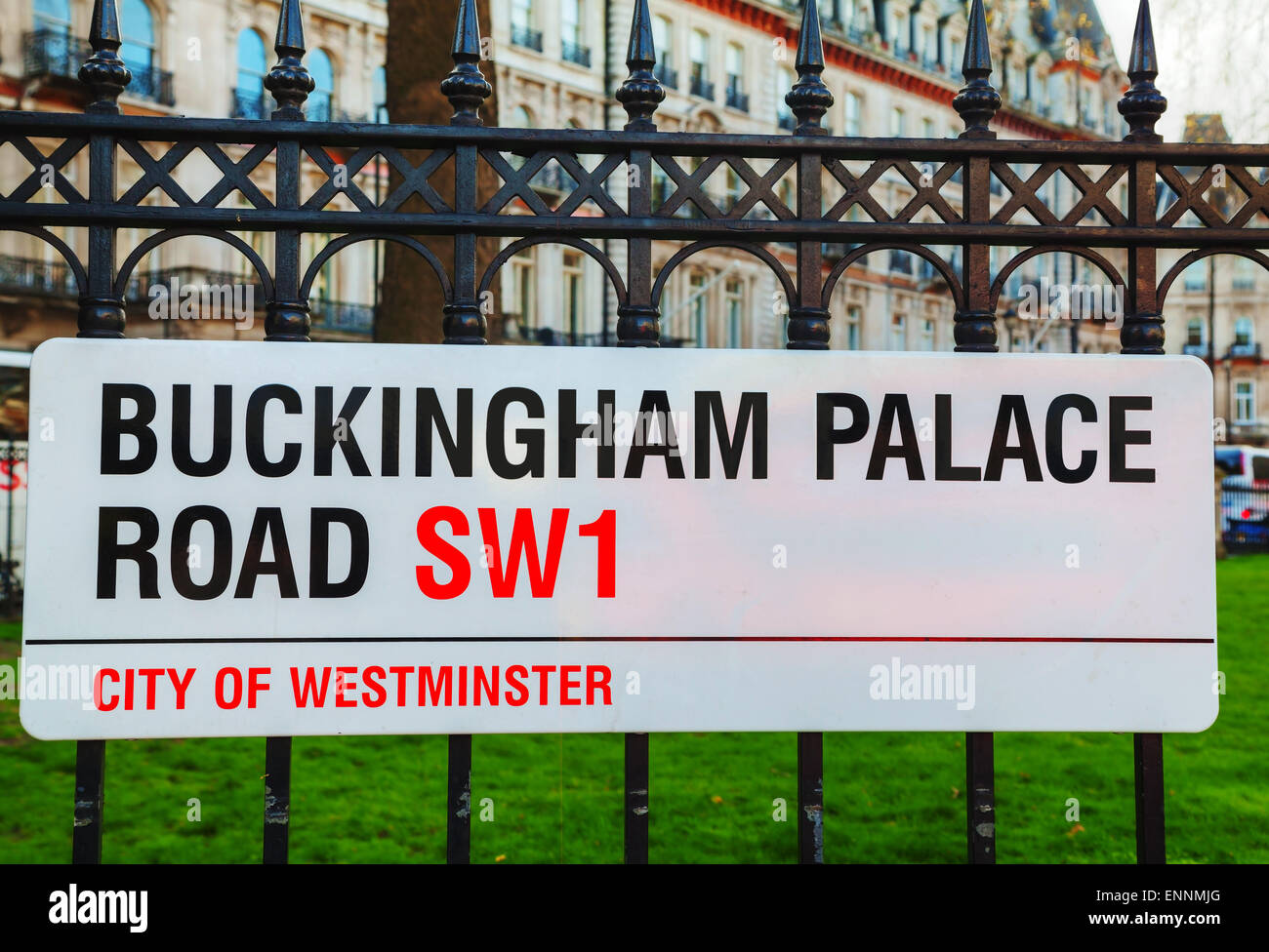 Londra - APRILE12: Buckingham Palace Road sign on April 12, 2015 a Londra, Regno Unito. Foto Stock