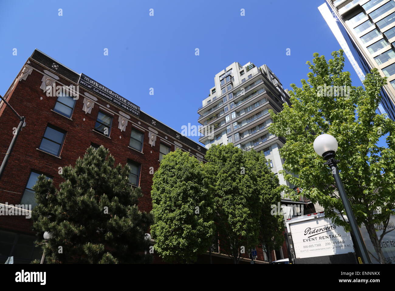 Edifici di Seattle in una giornata di sole - Maggio 2015 Foto Stock