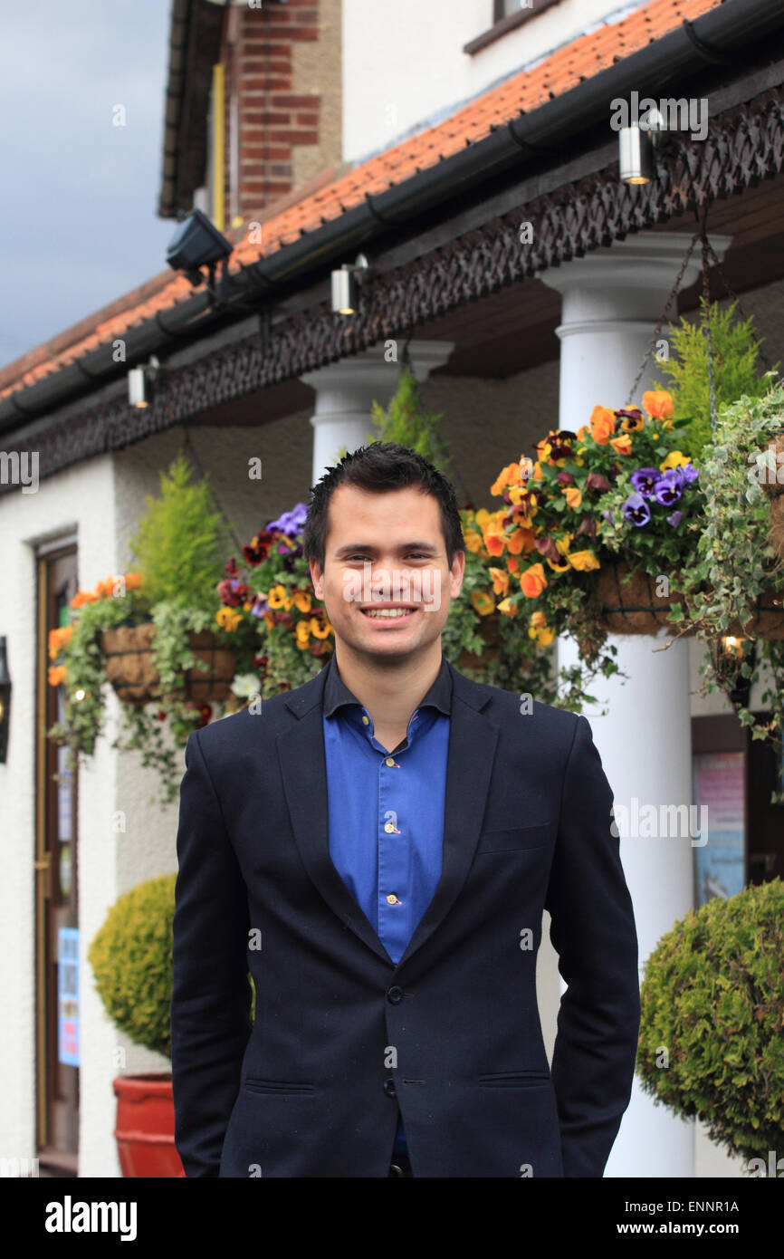 Esperto di Crypto, docente di finanza Siam Kidd e sua moglie il trader realistico, Norwich, Norfolk, Regno Unito Foto Stock