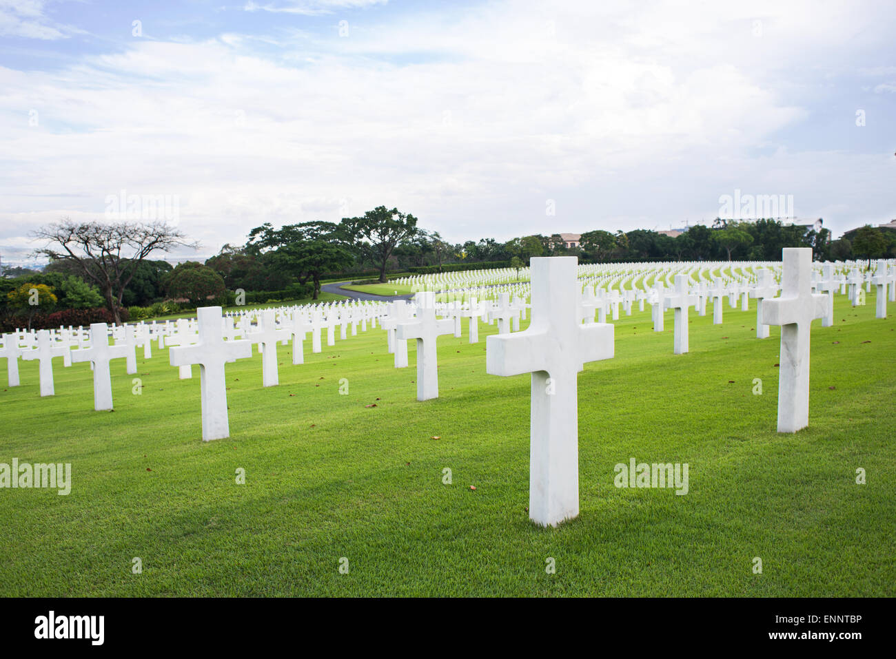 Manila American Cimitero e memoriale con alcuni dei suoi 17.206 tombe. Foto Stock