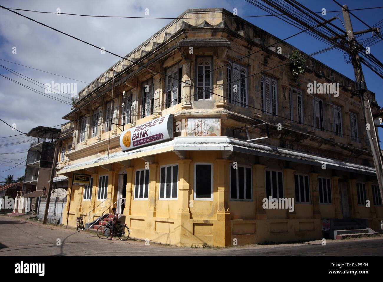 Vecchio edificio a Jaffna l'ex quartiere governativo, Sri Lanka Foto Stock
