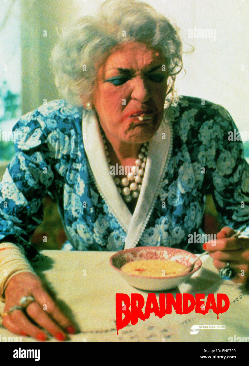 Braindead, Neuseeland 1992, aka: morti vivi, aka: Der Zombie-Rasenmähermann, Regie: Peter Jackson, Darsteller: Elizabeth Moody Foto Stock
