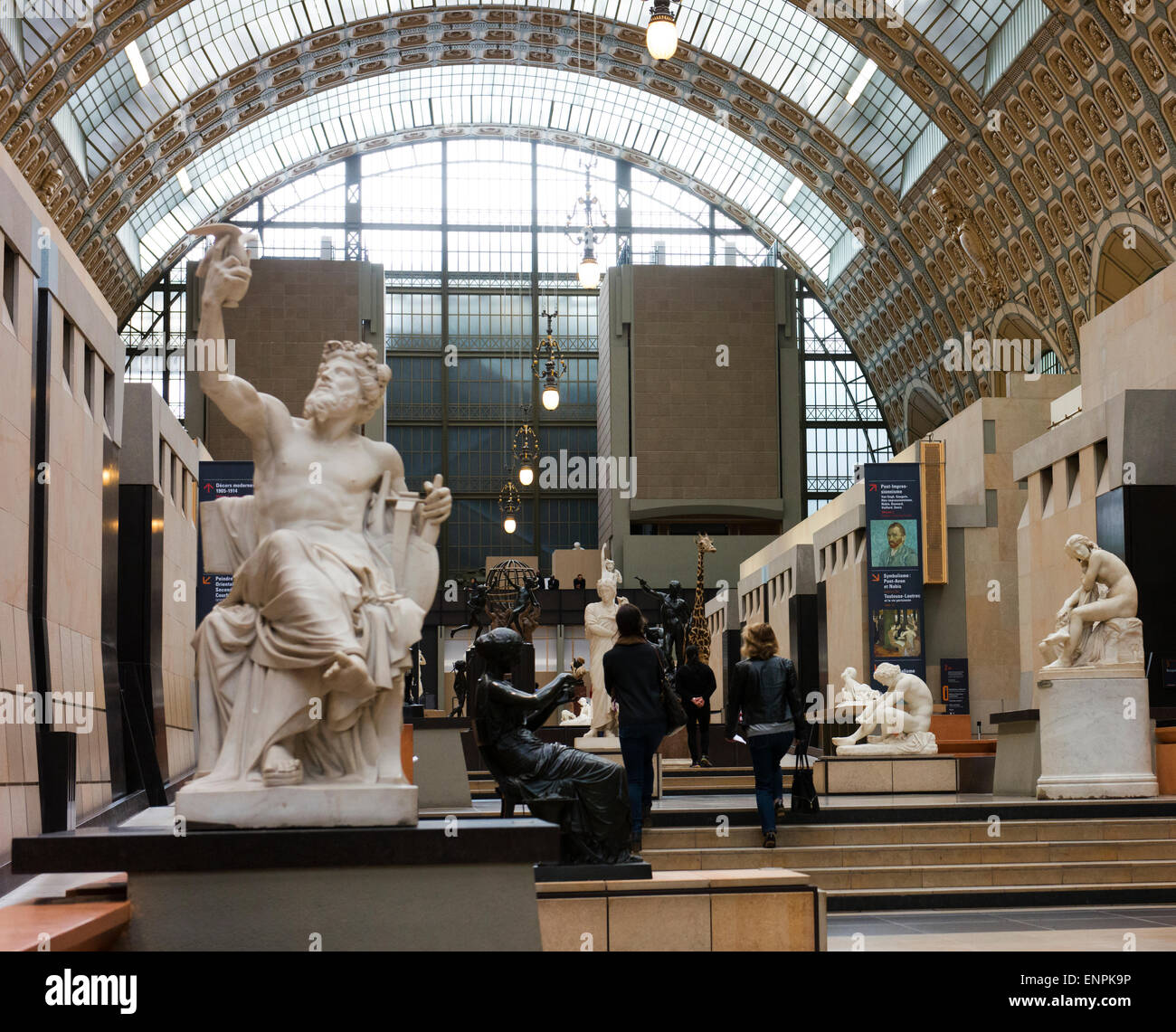 Sculture classiche in Musee d'Orsay, un ex stazione ferroviaria. Foto Stock
