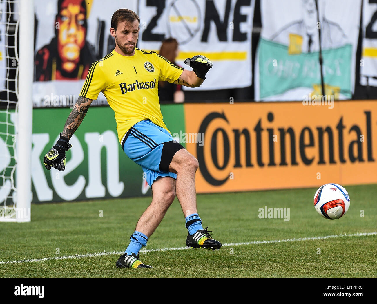 Columbus Crew portiere Steve Clark (1) guerre durante una stagione regolare corrispondenza tra Columbus Crew SC e sirene di Seattle FC a Mapfre Stadium di Columbus, OH. Foto Stock