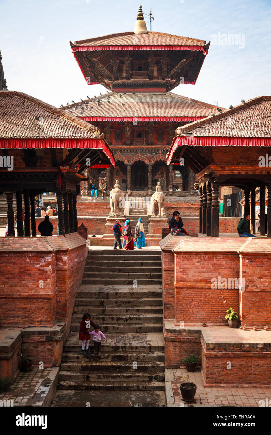 Templi indù nella storica Durbar Square di Patan, Kathmandu, Nepal Foto Stock