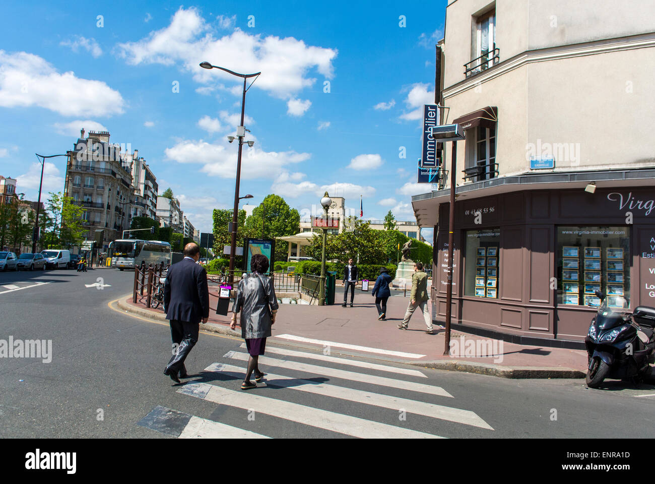 Parigi, Francia, Charenton-le-Pont, Suburbs, francese, Edifici residenziali, quartiere di strada suburbana Foto Stock