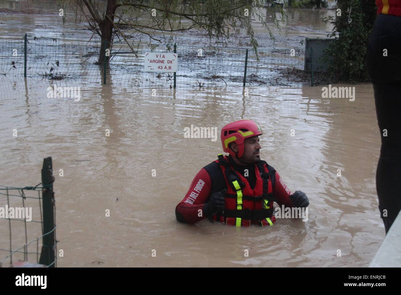 Inondazioni massiccia porta la città di Marina di Carrara in un caos dove: Marina di Carrara, Italia Quando: 05 Nov 2014 Foto Stock