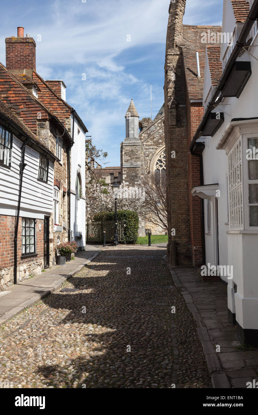 Cottage attraente sulla piazza della chiesa, segala, East Sussex, Regno Unito Foto Stock