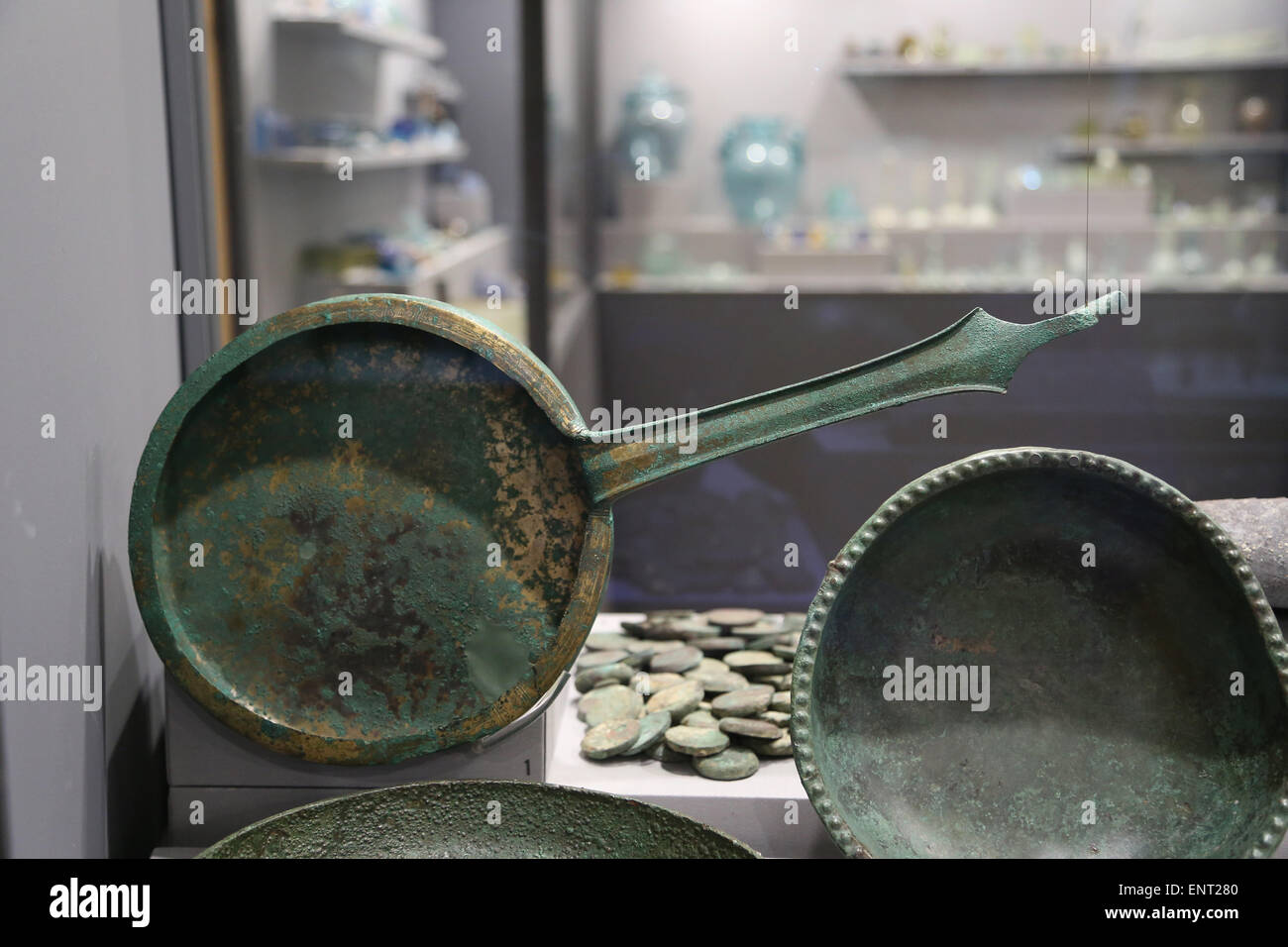 Arte romana. Specchio. 3a-2ND C. BC. Museo Nazionale Romano. Palazzo Altemps. Roma. L'Italia. Foto Stock