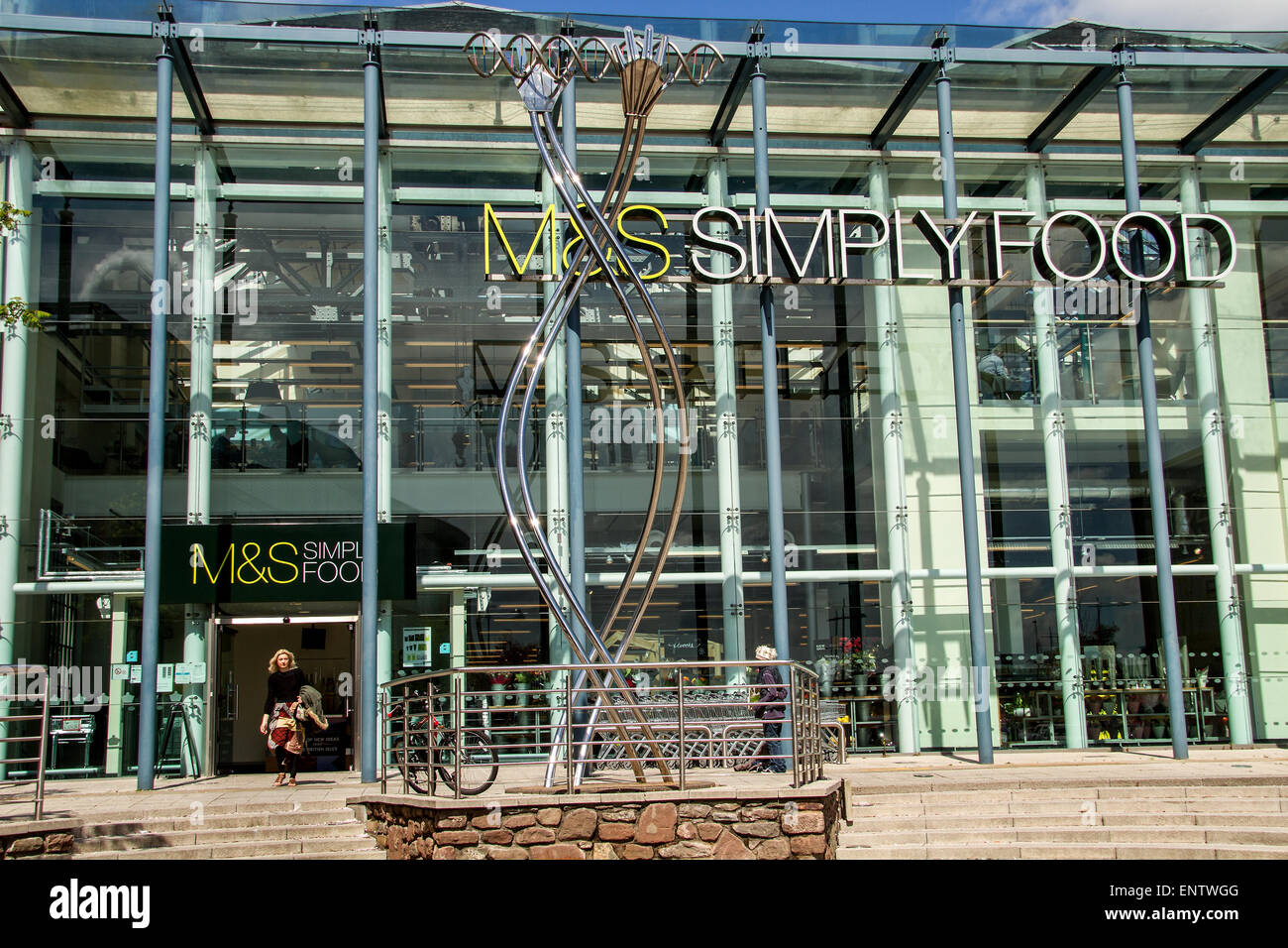 M&S semplicemente cibo a Gallagher Retail Park in 'Docks Dundee SF"; Dundee, Regno Unito Foto Stock