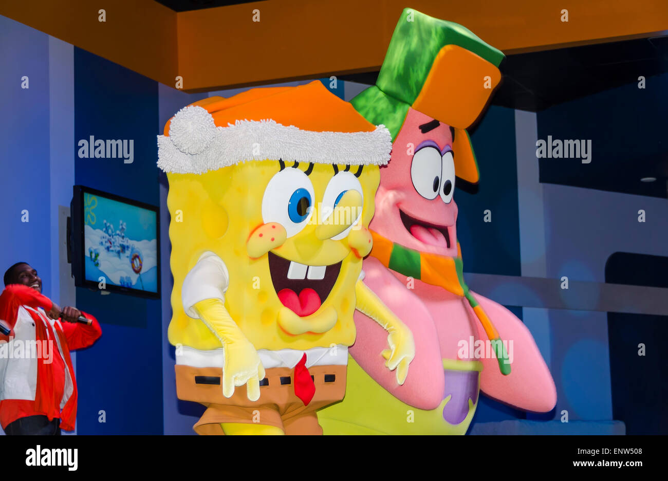 SpongeBob SquarePants e Patrick Star personaggi dei cartoni animati spettacolo fase Nickelodeon Suites Hotel (Nick) Hotel Orlando in Florida Foto Stock