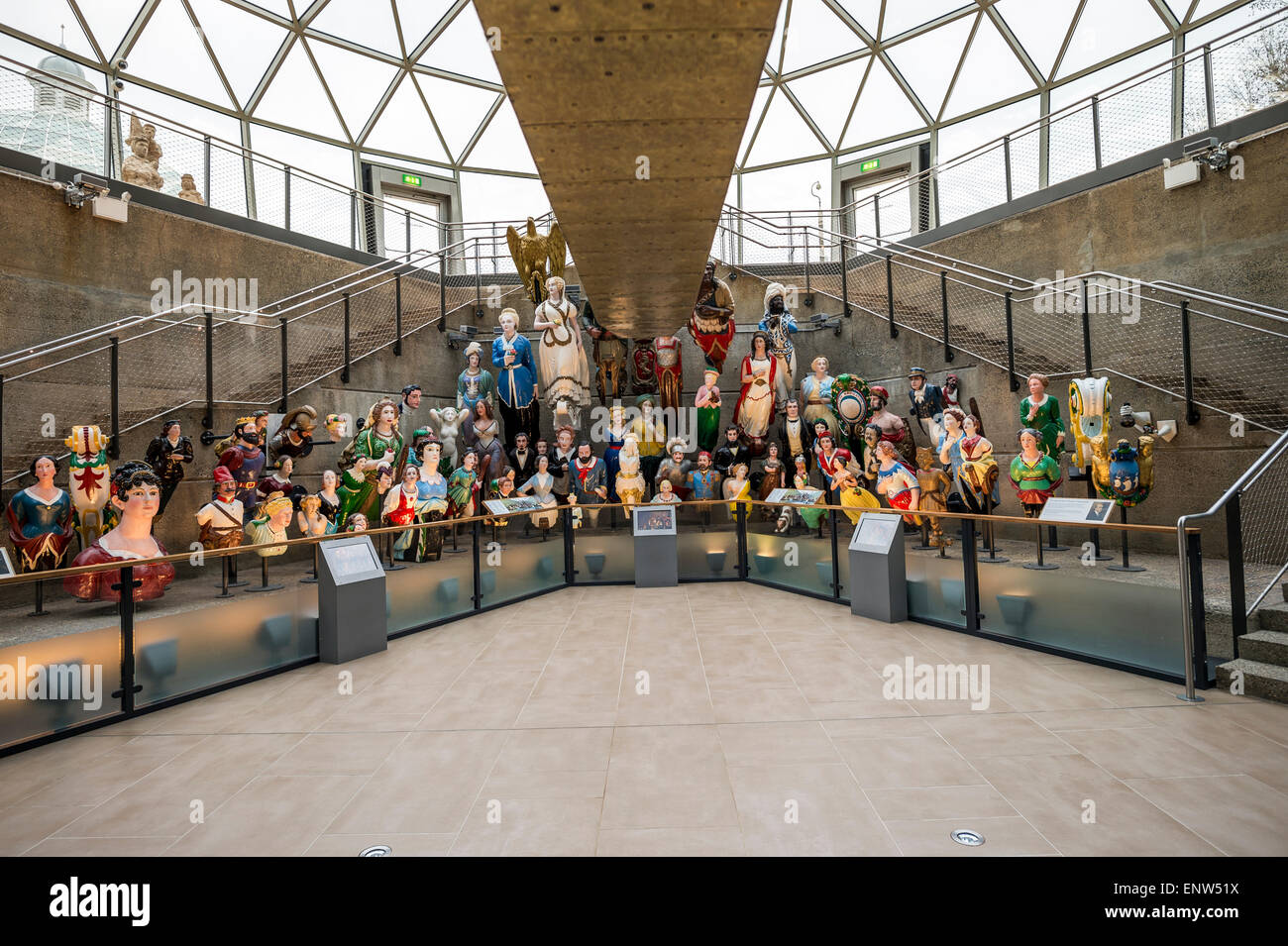 Figureheads sul display al Cutty Sark, un British Clipper Ship e ora un museo permanente a Greenwich, Inghilterra Foto Stock