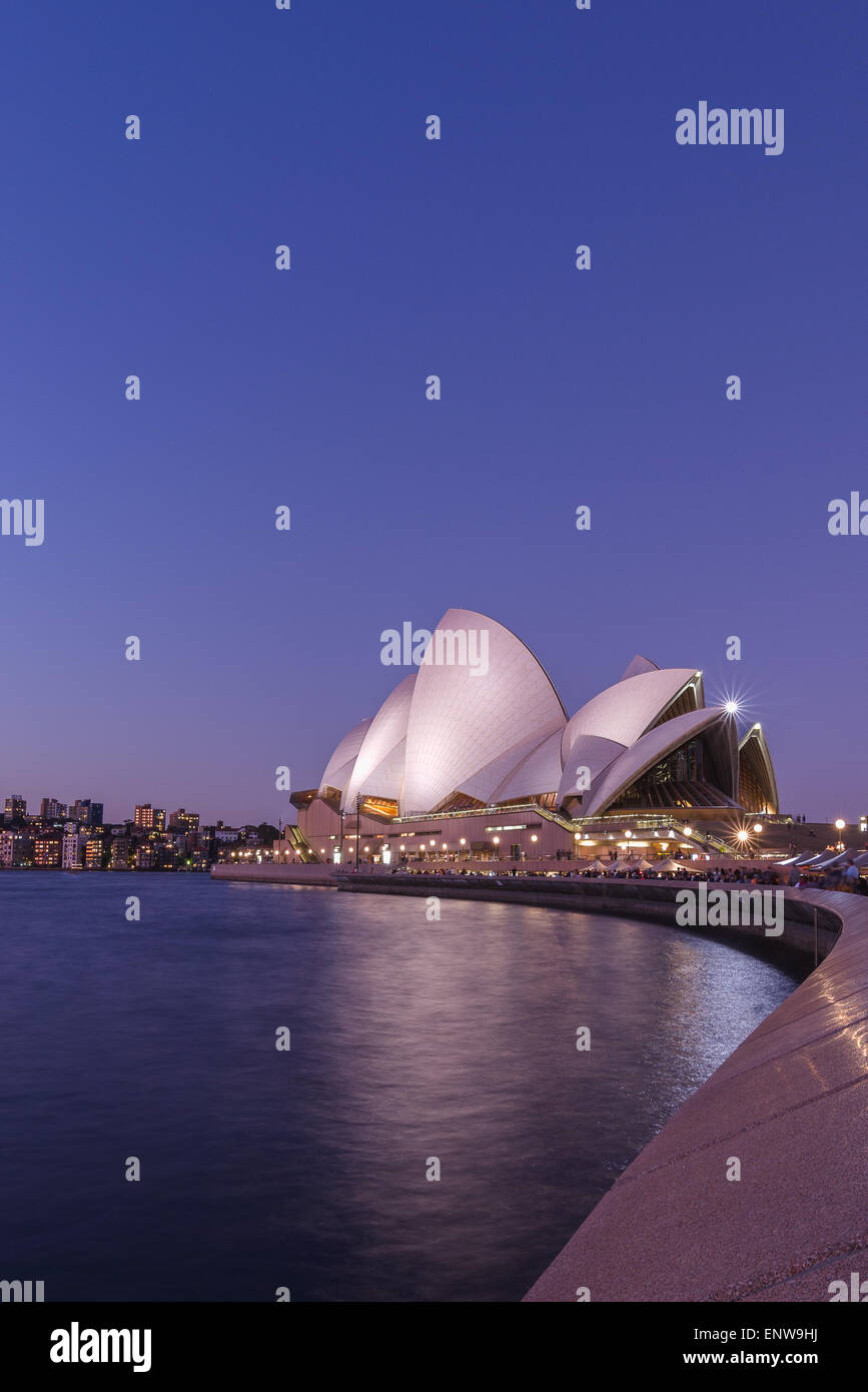 Sydney Opera House di Sydney Harbour, Sydney, Nuovo Galles del Sud, Australia al tramonto Foto Stock