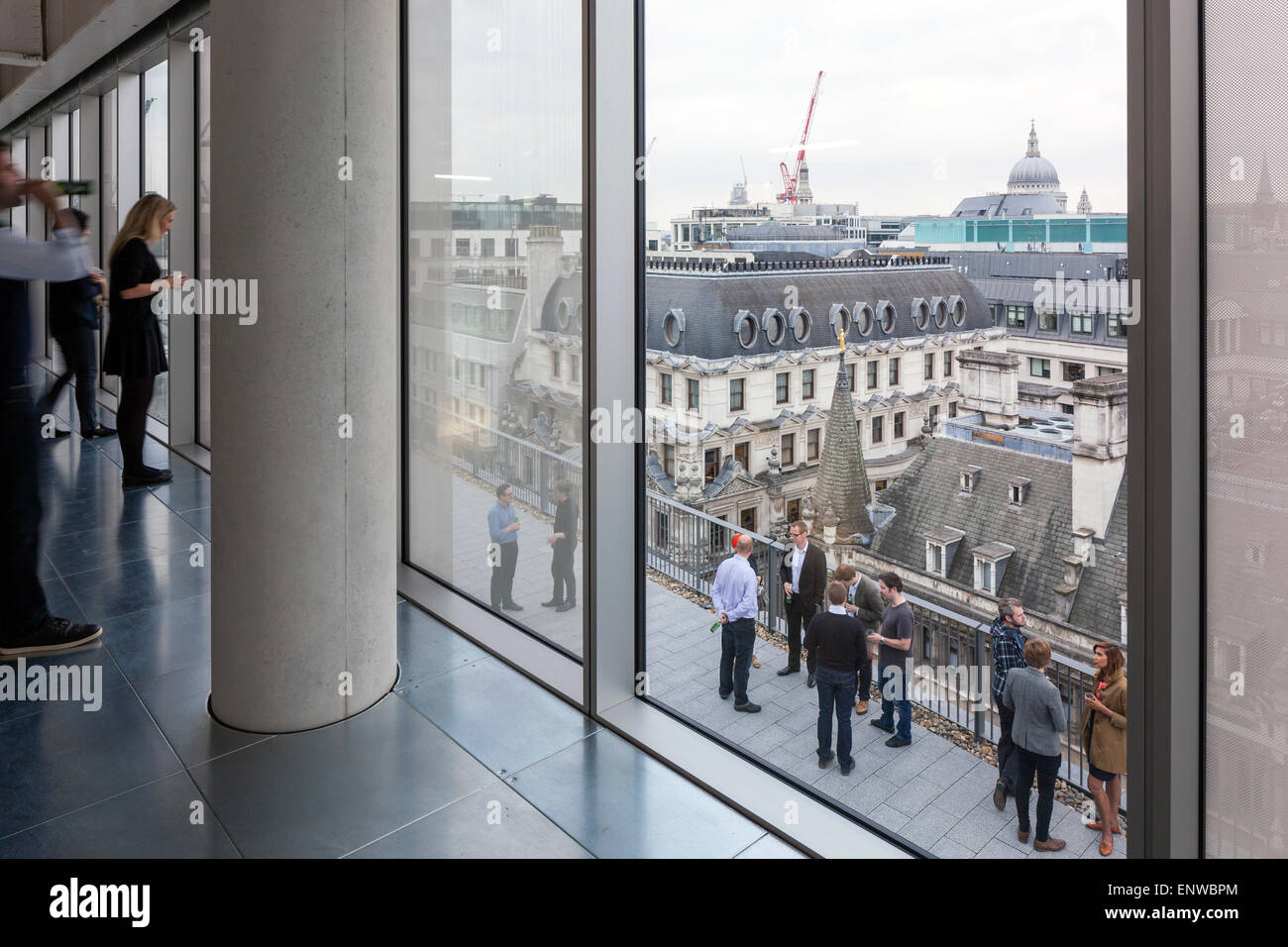 Ufficio partito su West Terrace. 8-10 Moorgate, Londra, Regno Unito. Architetto: alleati e Morrison, 2014. Foto Stock