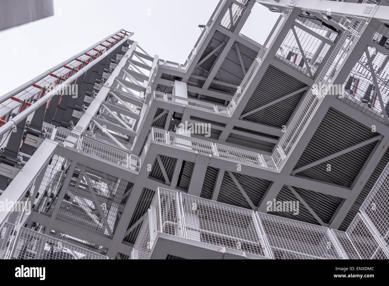 La moderna architettura di metallo a molto alto di Shard in Londra, Regno Unito. Foto Stock