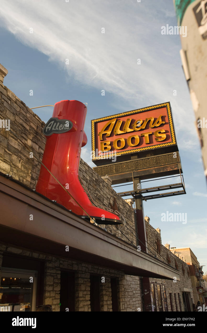 Insegna al neon di Allens stivali, una boutique situato nel SoCo (South Congress) sezione di Austin TX Foto Stock