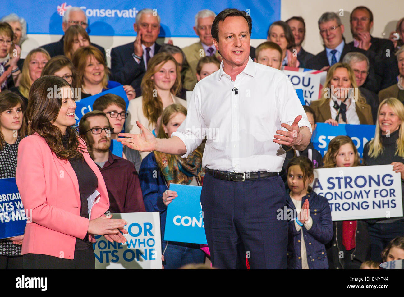 David Cameron lancia il conservatore delle campagne elettorali in Corsham WILTSHIRE REGNO UNITO 30 marzo 2015 Credito Betteridge David Foto Stock
