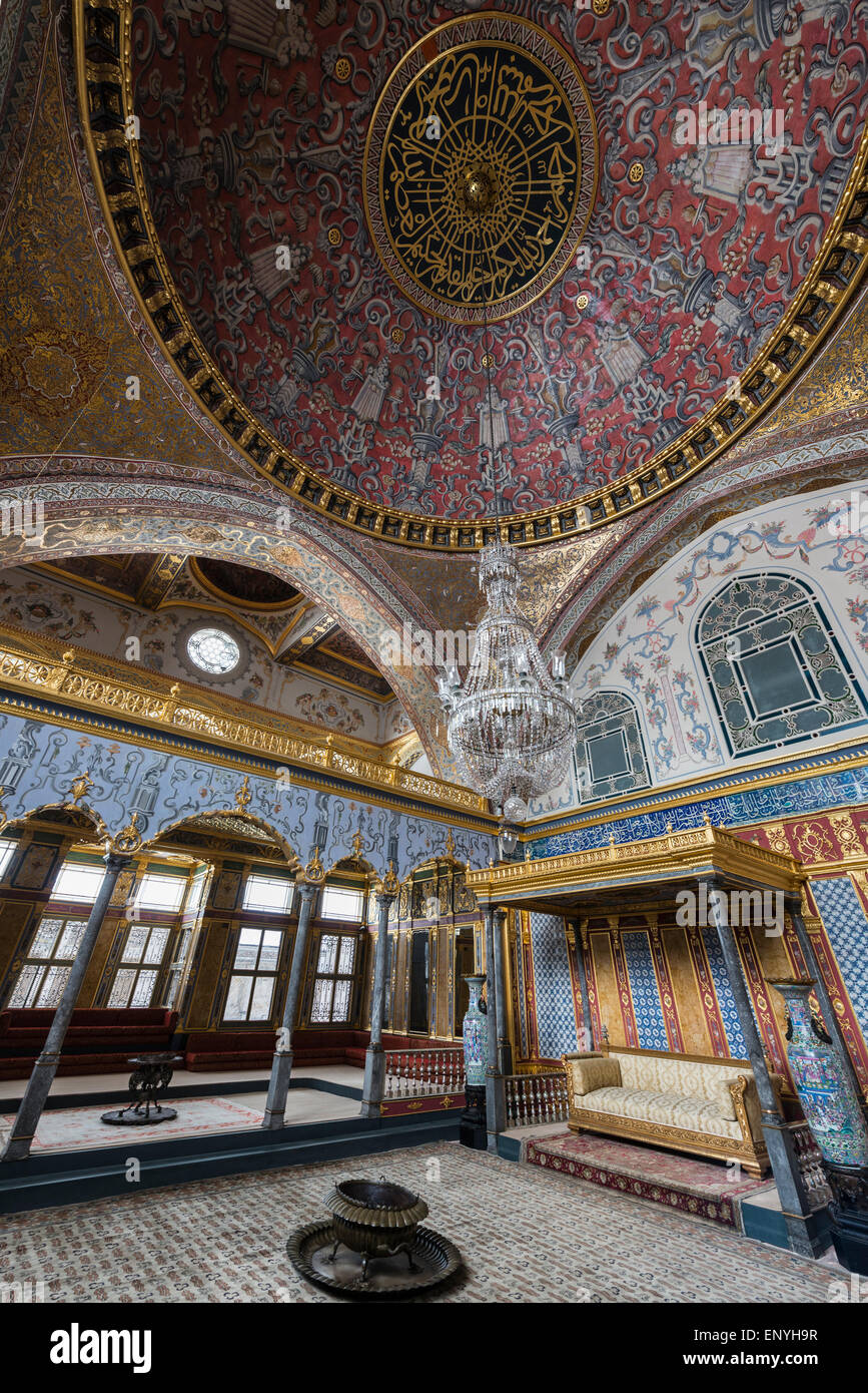 Imperial Sala del Trono all'Harem del Palazzo Topkapi. Punto di serraglio, Sultanahmet, Istanbul Foto Stock