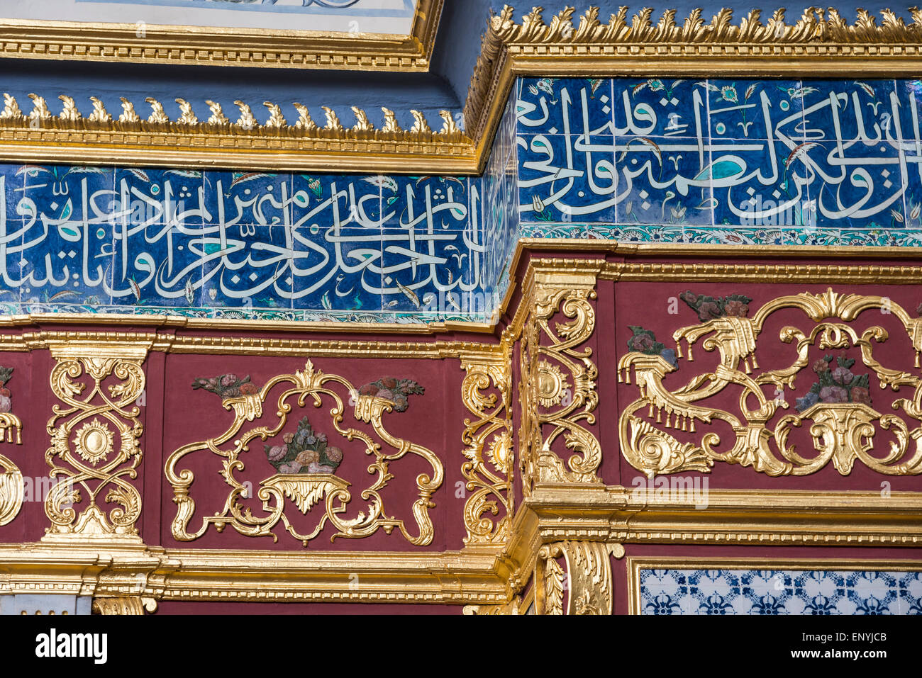 Dettaglio della parete decorazione nell'Imperiale Sala del Trono all'Harem del Palazzo Topkapi. Punto di serraglio, Sultanahmet, Istanbul Foto Stock
